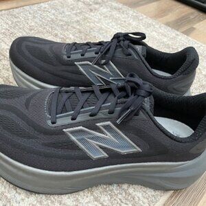 New Balance Fresh Foam X More v6 Men's Sneakers (Size 11 2E) (Black)-Worn Once!!